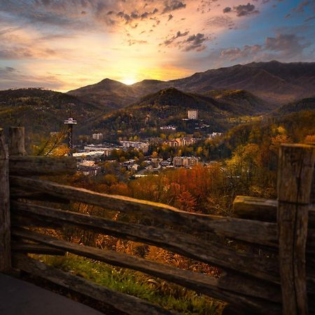 Her Majesty'S Way, Awesome Mtn Views, 1089 Free Tickets Each Paid Day, Dollywood And More ガトリンバーグ エクステリア 写真